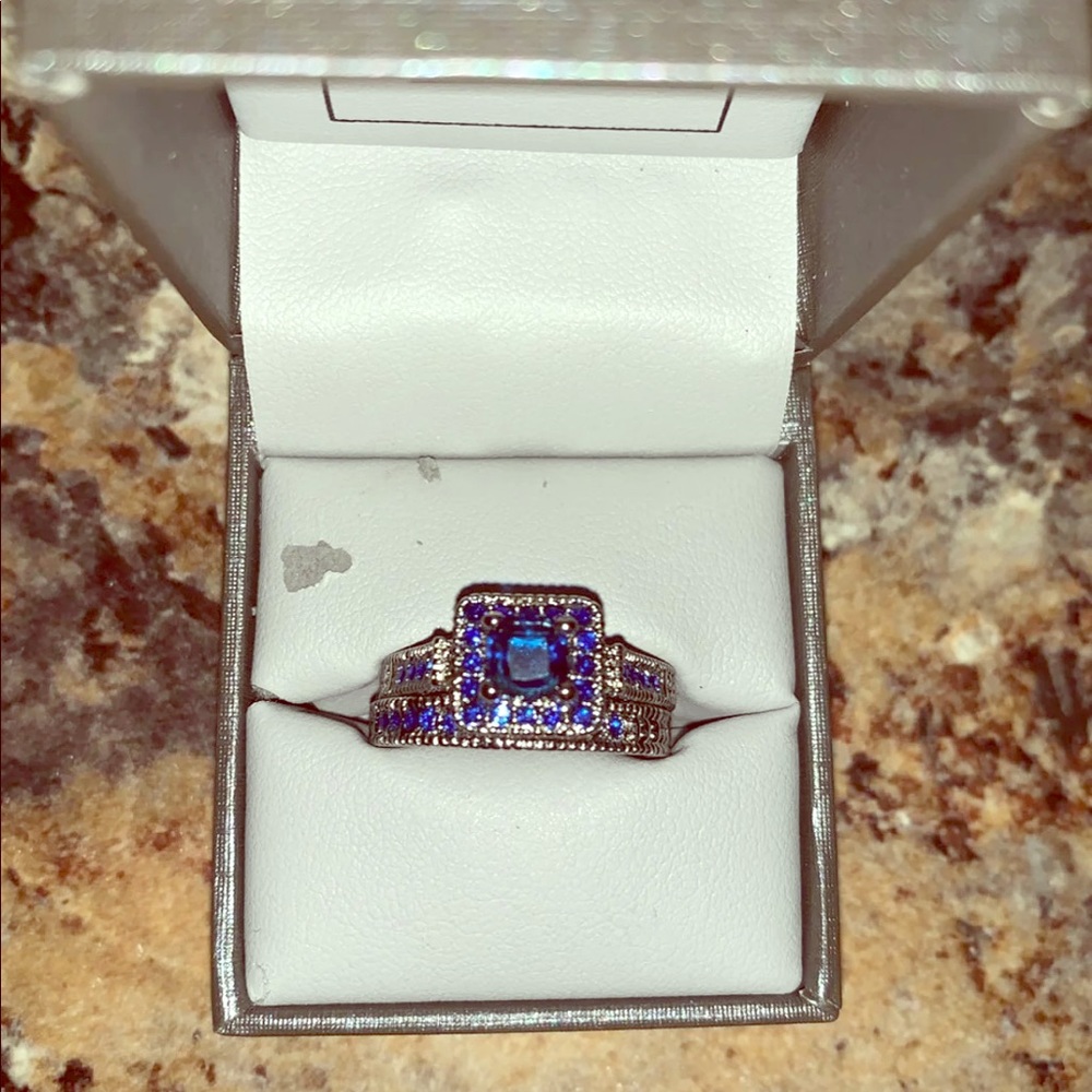 Blue stone silver ring size 8